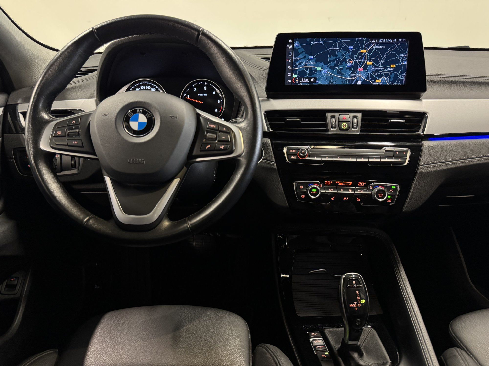 BMW X2 18d M - фото 3